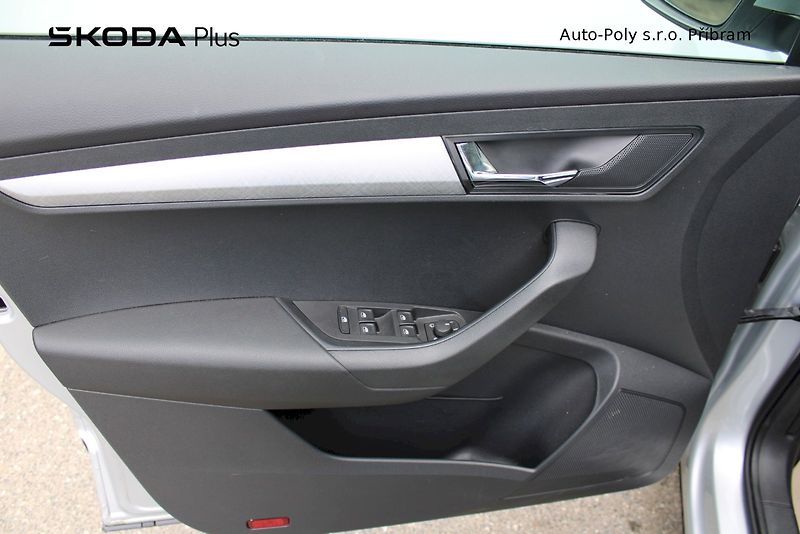 Škoda Karoq (2024) Ambition 1.5TSI / 110kW 6°MP - fotka 9 z 24