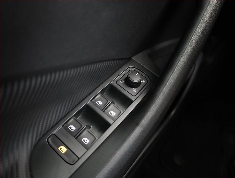 Škoda Kamiq (2025) Monte Carlo 1.5 TSI - fotka 19 z 21