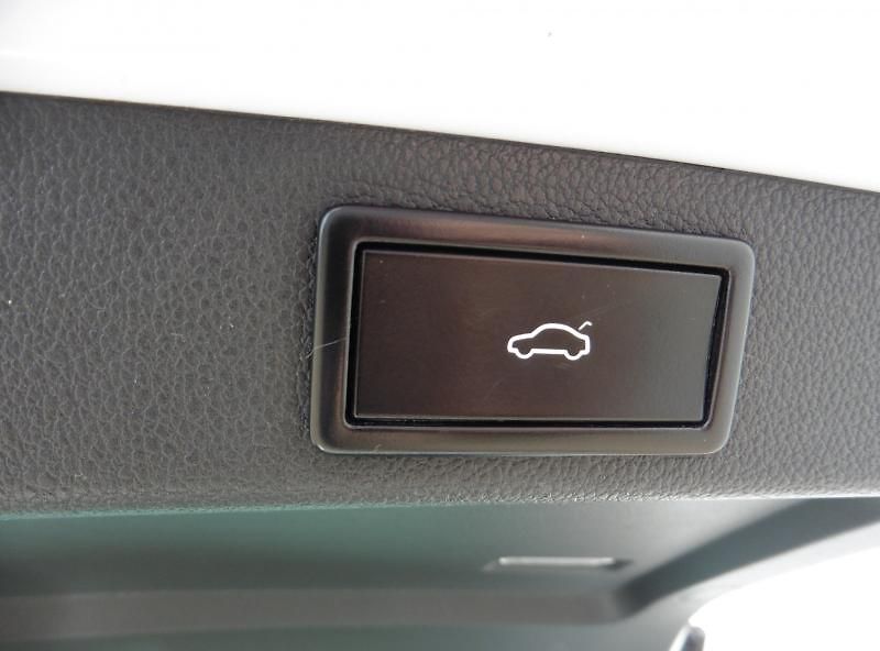 Škoda Superb III Combi 2.0 TSi Laurin & Kle - fotka 9 z 18