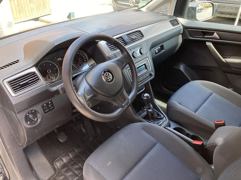 Volkswagen Caddy  MAXI 2,0TDi 7míst novérozvody - fotka 14 z 21