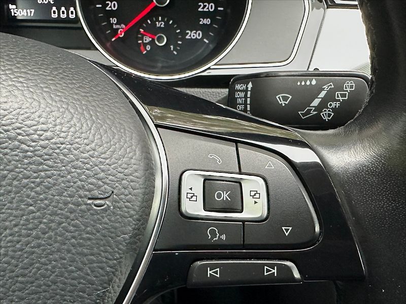 Volkswagen Passat 1,4 TSI 110kW-MANUAL!! - fotka 23 z 37