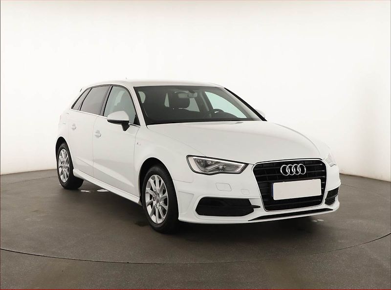Audi A3 (2016) 1.2 TFSI, Automat, Navi - fotografie inzerátu