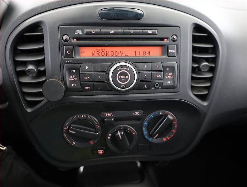 Nissan Juke (2015) 1.6 i, ČR,1.maj, Serv.kniha - fotka 9 z 12