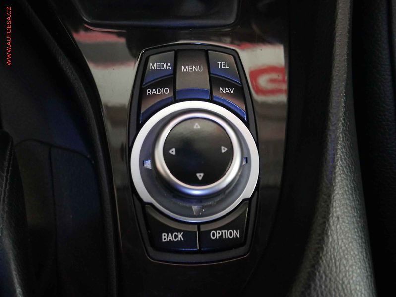 BMW X1 (2012) 2.0 d xD, Navi, xenon, kůže - fotka 18 z 21