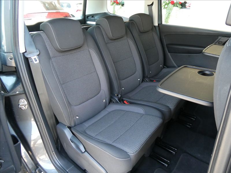 Volkswagen Sharan 2,0 TDi 110kW webasto, 2x kola - fotka 29 z 50
