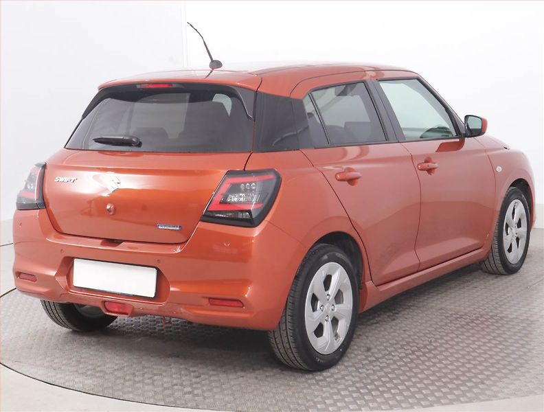 Suzuki Swift (2025) 1.2, Serv.kniha, Navi - fotka 5 z 16