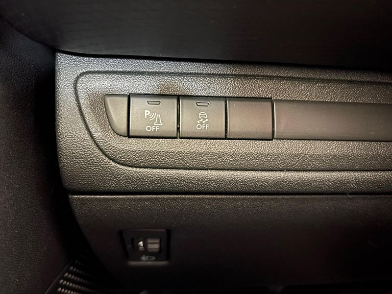 Peugeot 2008 (2017) GT-Line 1.6 BlueHDi 100K MAN5 - fotka 16 z 33