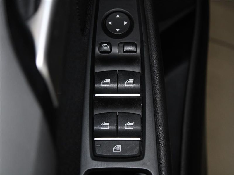BMW X5 3,0 30d 190kW xDrive Tažné DPH - fotka 15 z 25