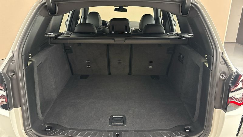 BMW X3 20d AUT xDrive M-paket - fotka 17 z 24