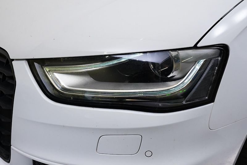 Audi A4 - fotka 9 z 25