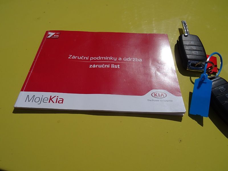 Kia Rio (2017) 1.2i,61kW,1majČR,S.kni,ALU - fotka 10 z 22