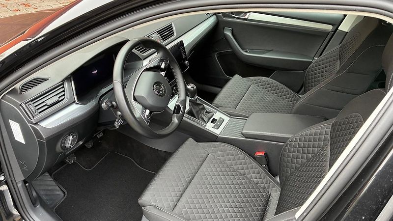 Škoda Superb (2022) Škoda Superb Liftback 2.0 TDI  - fotka 8 z 18
