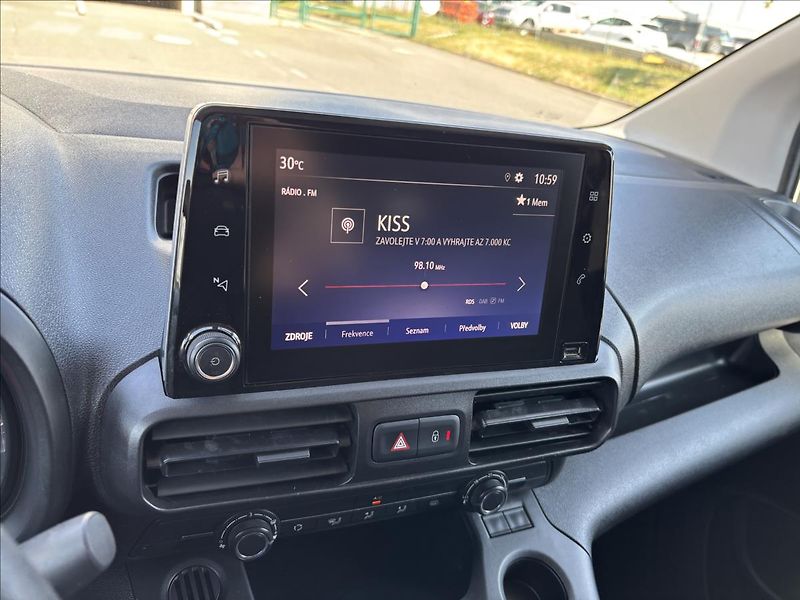 Opel Combo 1,5 CDTI 96kW L2 - fotka 27 z 37