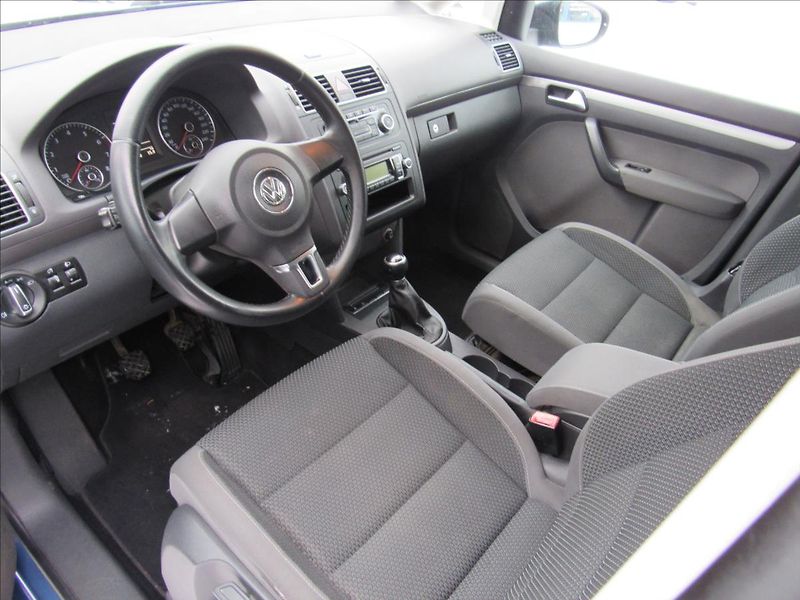 Volkswagen Touran 1,2 TSI 77kW 7 míst - fotka 9 z 25
