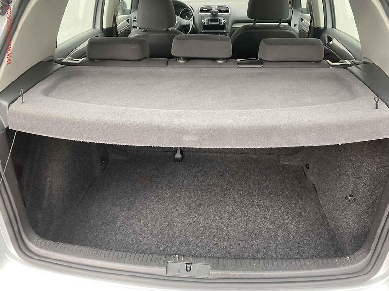 Volkswagen Golf (2011) 1.2TSi, ČR, AC - fotka 7 z 17