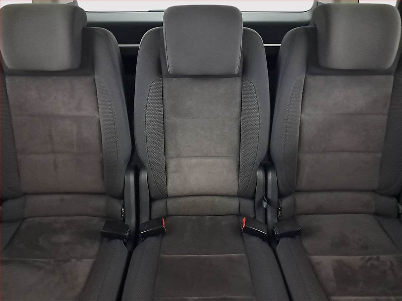 Volkswagen Touran (2012) Highline 1.6 TDI, Tempomat - fotka 10 z 16