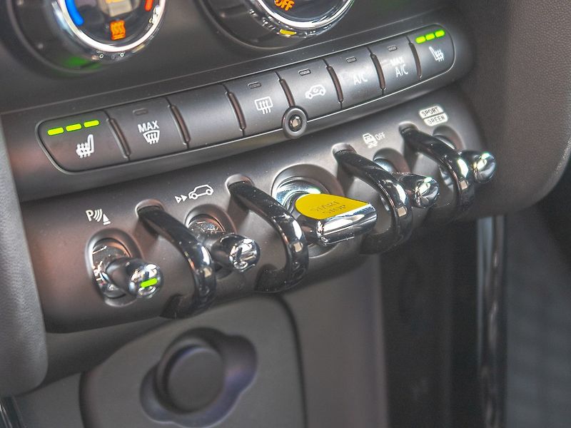 Mini Cooper (2020) ČR SE NAVI H/K – SoH 100% - fotka 40 z 64