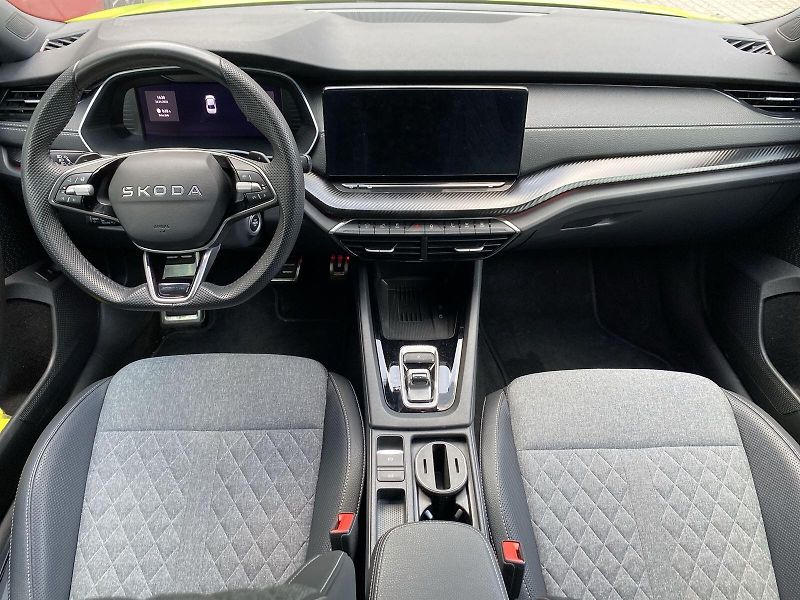 Škoda Octavia (2025) 1.5 TSI DSG SportLine - fotka 5 z 37