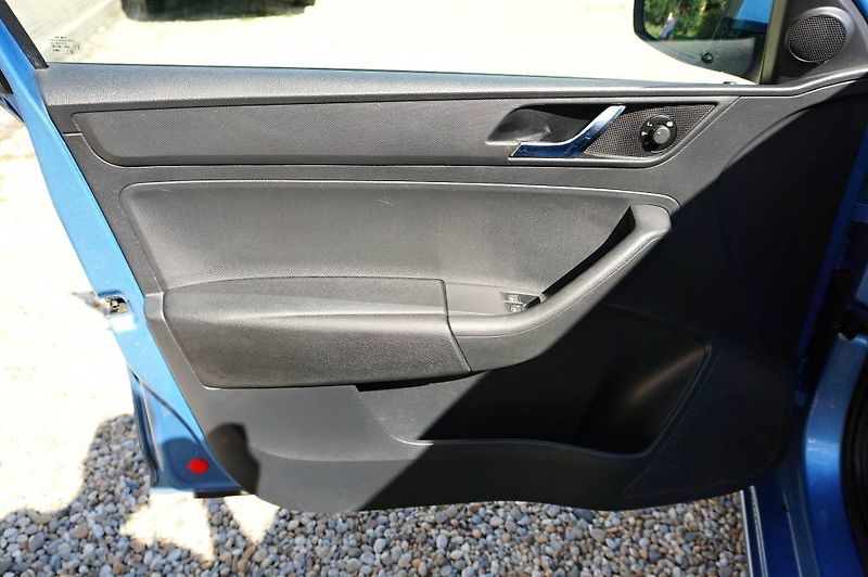 Škoda Rapid (2012) AMBITION 1,6 TDI 77 kW - fotka 21 z 38
