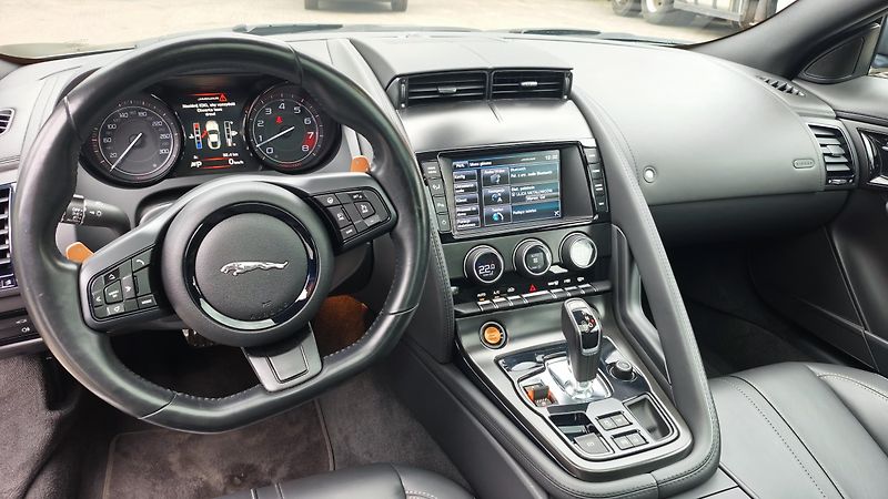 Jaguar F-Type (2015) Jaguar F-Type 3.0 V6 S/C 380PS - fotka 10 z 11