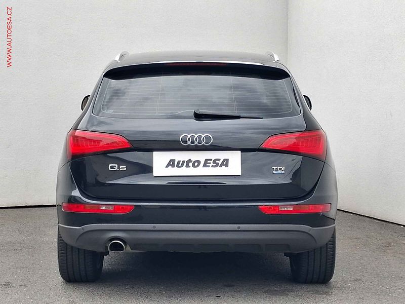 Audi Q5 (2014) 2.0TDI Quattro, S-line - fotka 5 z 16