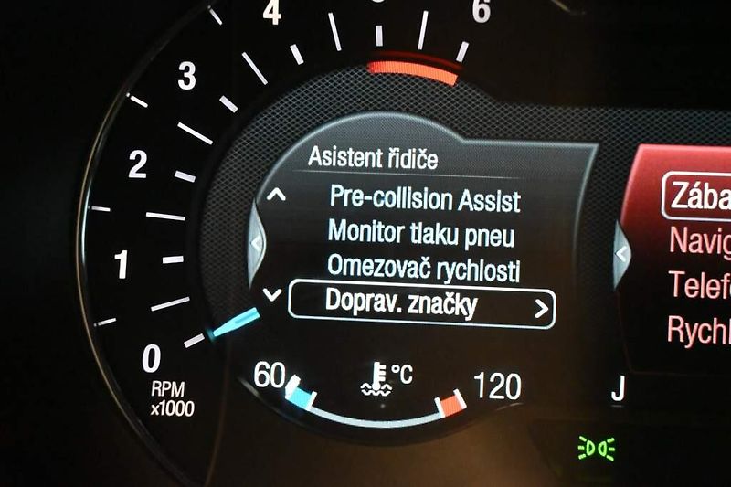 Ford S-MAX (2020) 2.0 140 KW LED SONY ACC 8AT EC - fotka 25 z 37