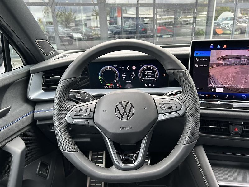 Volkswagen Tayron R-Line 1,5 TSI 150 kW eHybrid - fotka 24 z 28