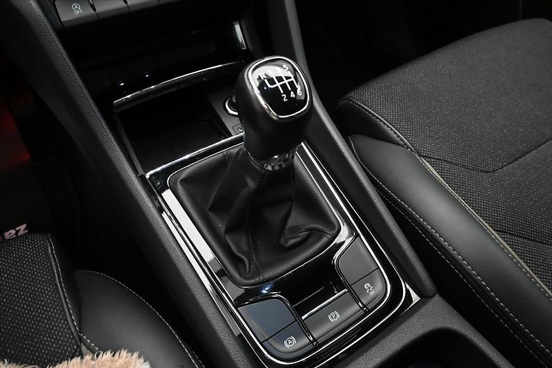 Škoda Kodiaq 1,5 TSI 110kW 7míst Business E - fotka 22 z 30