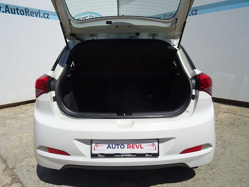 Hyundai i20 (2016) 1.2i,1majČR,klima - fotka 17 z 19