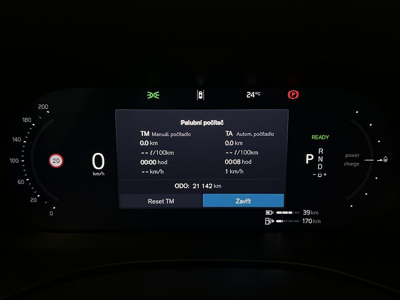 Volvo XC60 T8 AWD ULTRA DARK AUT CZ - fotka 22 z 47