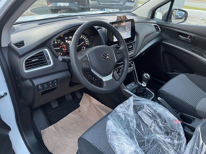 Suzuki S-Cross Premium - fotka 10 z 10