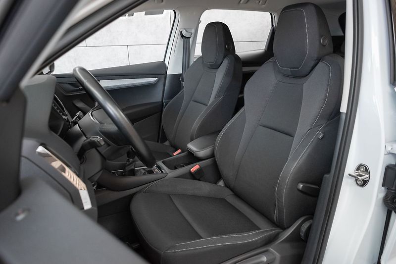 Škoda Karoq 1.5 TSI AMBITION*DPH*ČR 1.MAJ* - fotka 10 z 35