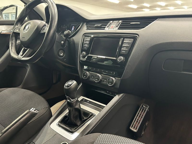 Škoda Octavia (2018) 1.4 G-Tec Ambition 2018 | Záru - fotka 34 z 71