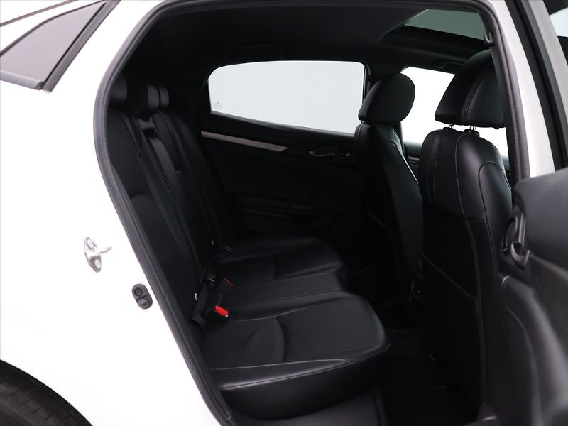 Honda Civic 1,0 VTEC 93kW Executive - fotka 12 z 27