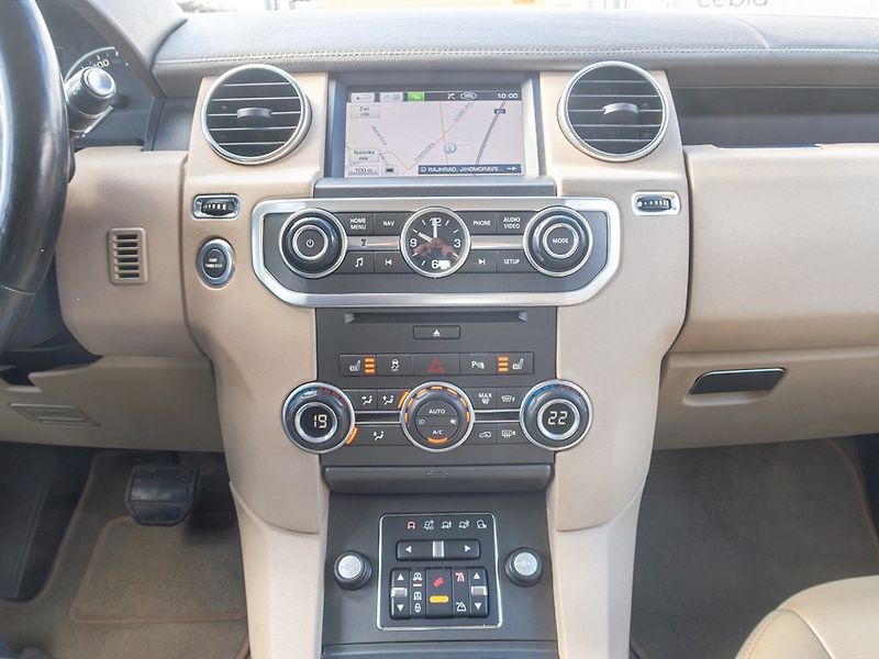 Land Rover Discovery (2012) 12/12 ČR 3.0D 188KW–1 MAJITEL - fotka 25 z 55