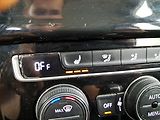 Volkswagen Golf (2015) Comfortline 2.0 TDI, Automat - náhled 17