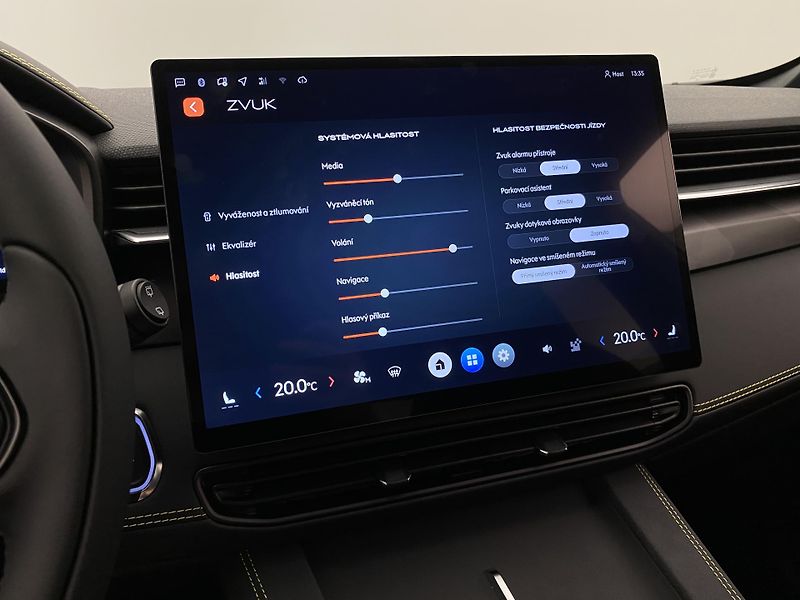 Lynk & Co 01 (2025) CORE PHEV AUT CZ 1.maj - fotka 79 z 96