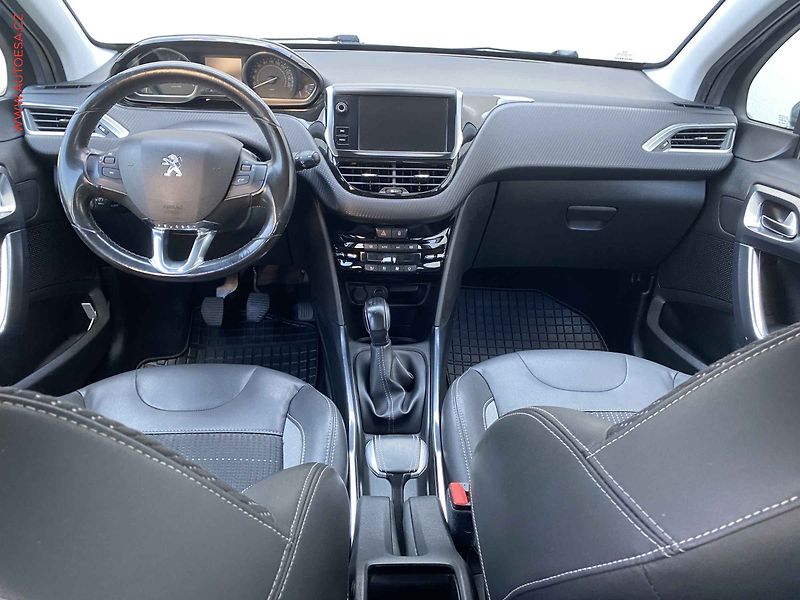 Peugeot 2008 (2014) 1.6VTi, AC, park.čidla - fotka 8 z 18
