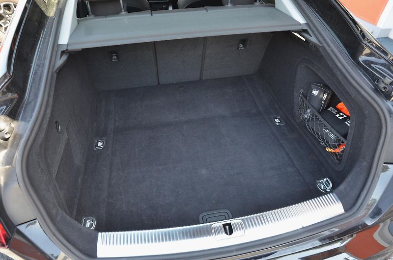 Audi A5 (2019) 2.0 TDi 140kW AT / Bi-XENON - fotka 34 z 36