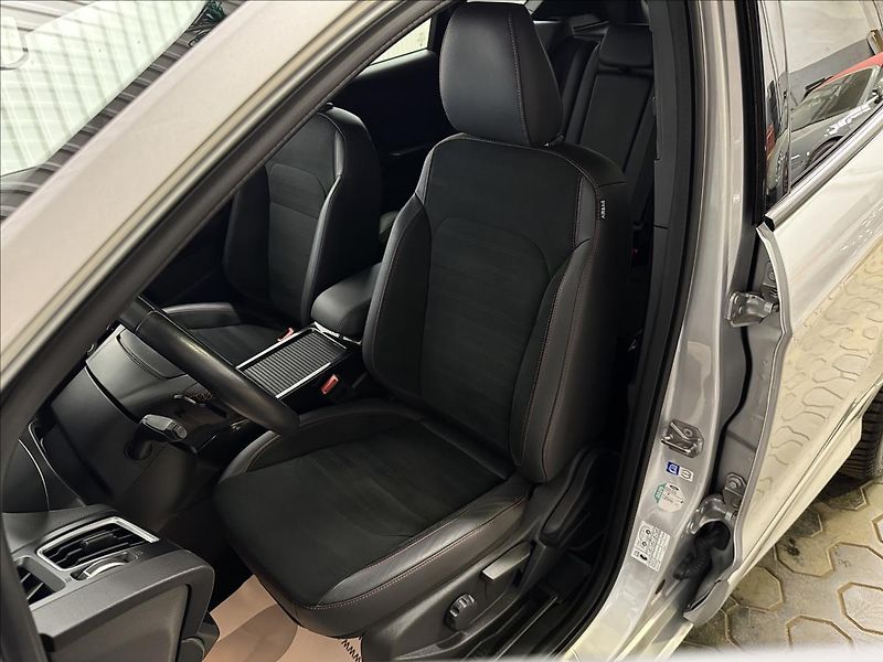Ford Kuga 1.5EB 134kW AWD ST-LINE 57KM! - fotka 31 z 42