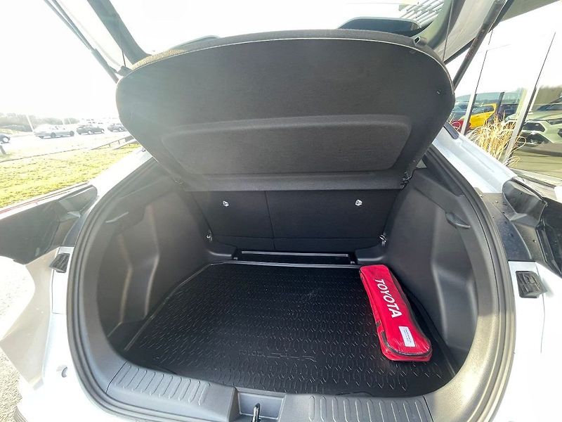 Toyota C-HR 1.8 Hybrid 140HP Style - fotka 9 z 26