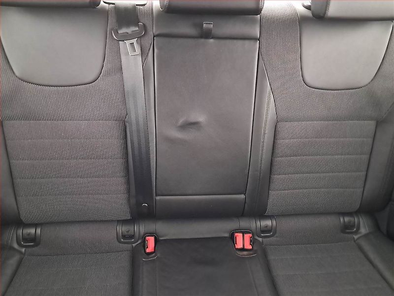 Škoda Octavia (2015) Elegance 2.0 TDI, Kůže, Navi - fotka 10 z 19