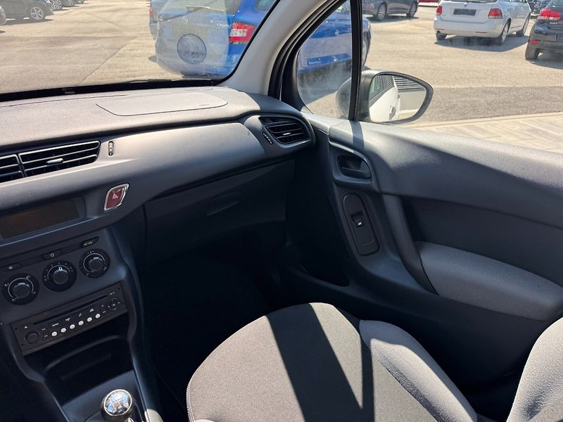 Citroën C3 (2014) FLASH 1.0i 50kW - fotka 15 z 31