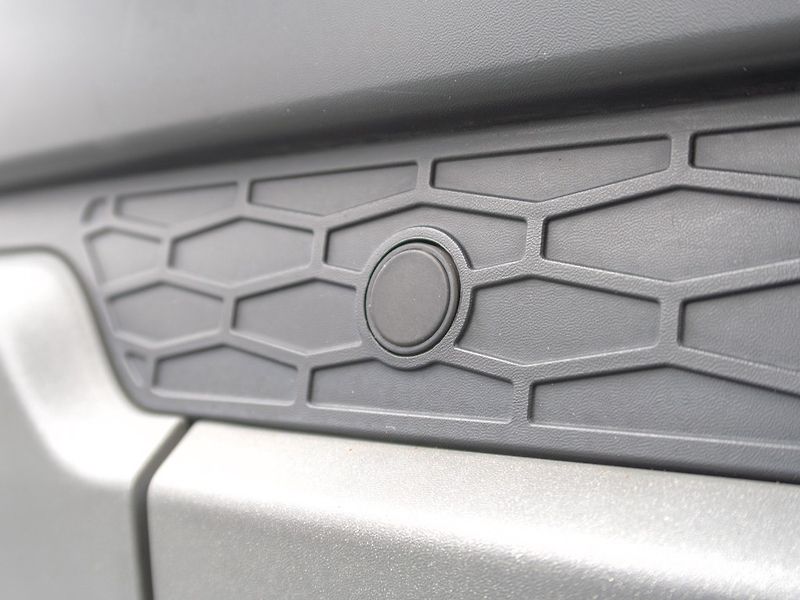 Land Rover Range Rover Evoque (2013) 2.2D 140KW 4x4 – MAT - fotka 9 z 51
