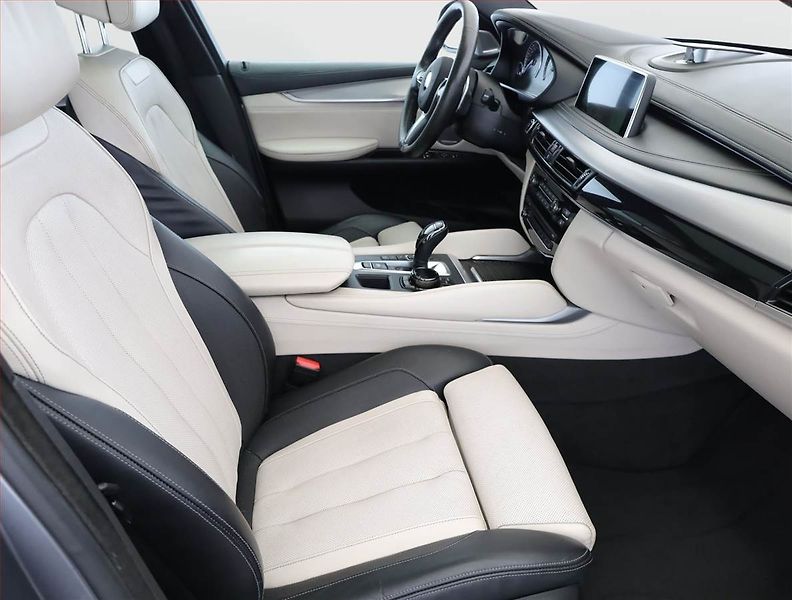 BMW X6 (2016) M Paket xDrive35i - fotka 7 z 19