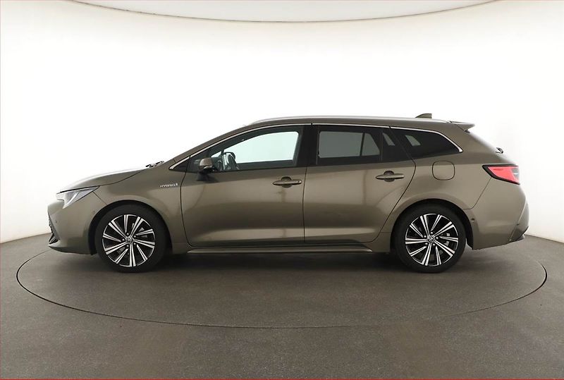 Toyota Corolla (2021) Style 2.0 Hybrid - fotka 3 z 16