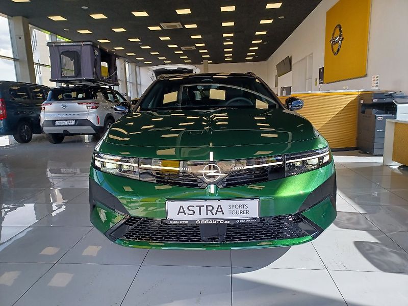 Opel Astra (2026) ST ULTIMATE 1,6T PHEV 195k AT - fotka 2 z 32