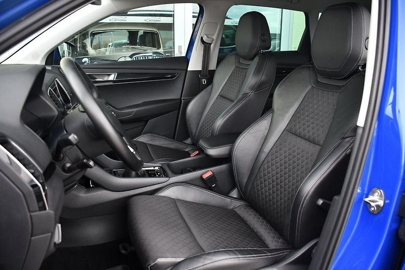 Škoda Karoq 1.6TDi STYLE TAŽNÉ 2xPNEU ČR - fotka 14 z 37