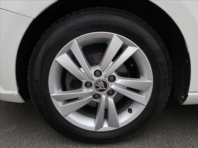 Škoda Fabia 1,0 TSi,70kW,1majČR,serv.k,DPH - fotka 22 z 28