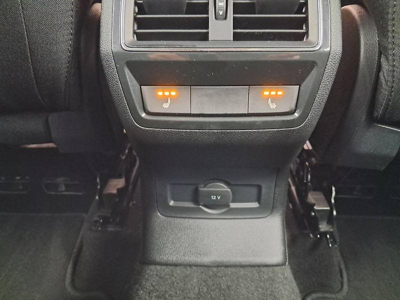 Škoda Karoq (2025) Top Selection 2.0 TDI / 85 kW - fotka 26 z 32